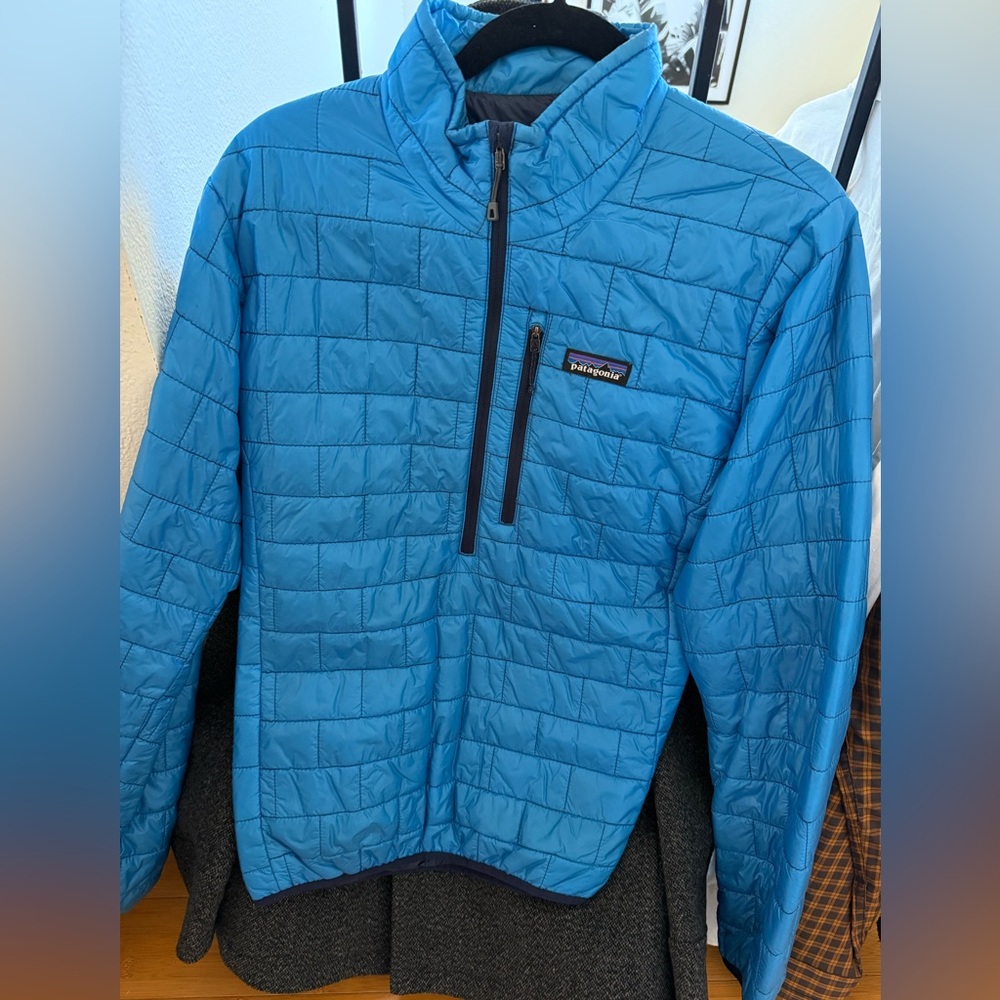 Men’s Patagonia half zip nano puffer blue size small. Great condition.